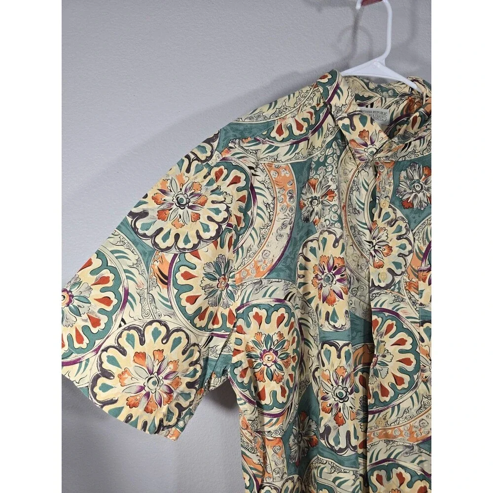 Vintage Banana Republic Safari & Travel Shirt Green Floral 80s Grandpacore